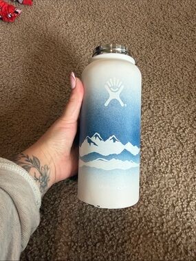Hydro Flask | Dining | Hydro Flask Dogwood 32 Oz | Poshmark